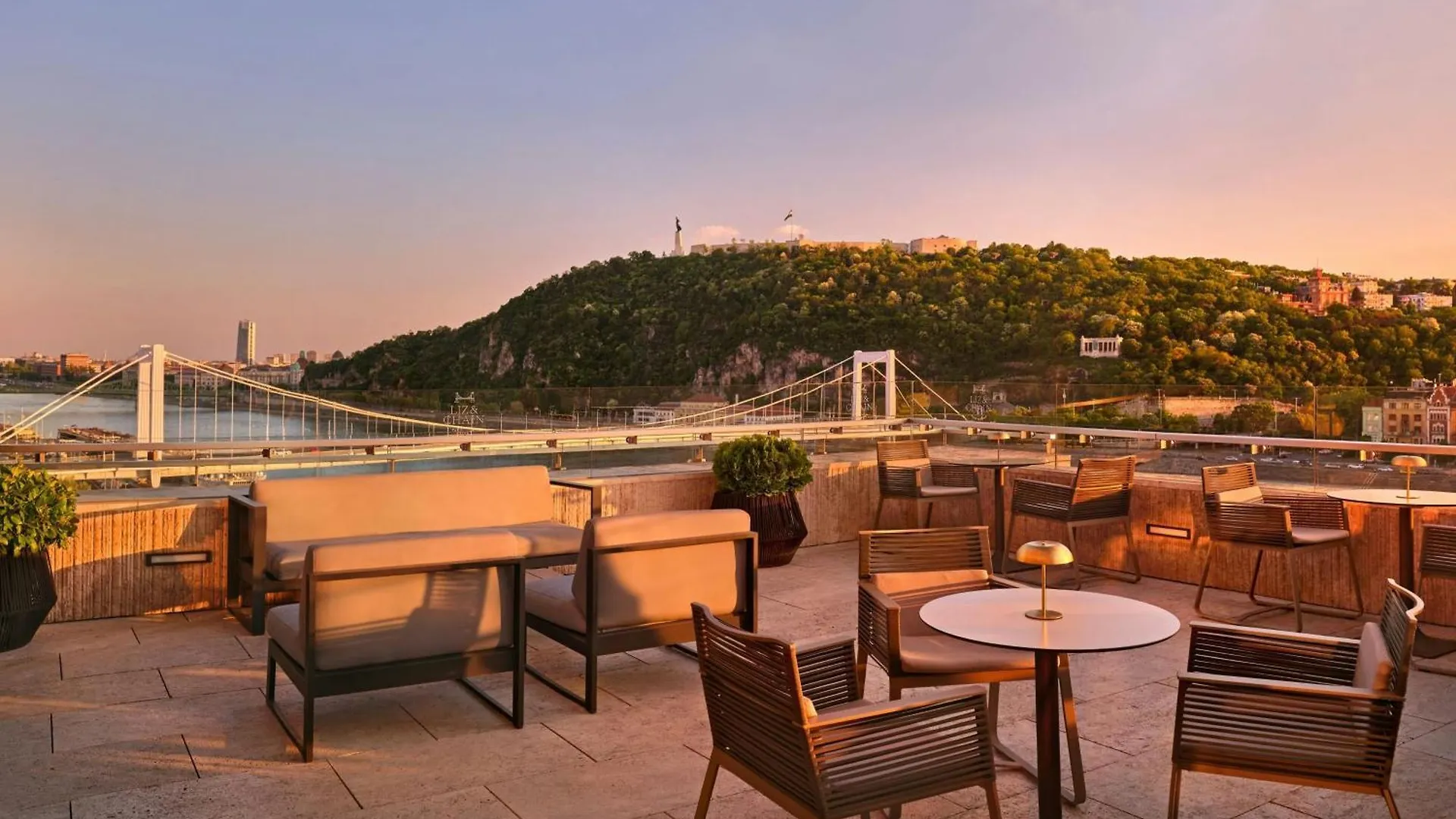 Budapest Marriott Hotel 5*,  Hungary